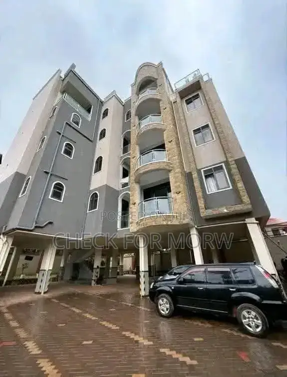 3bdrm Apartment in Muyenga, Central Division for rent
