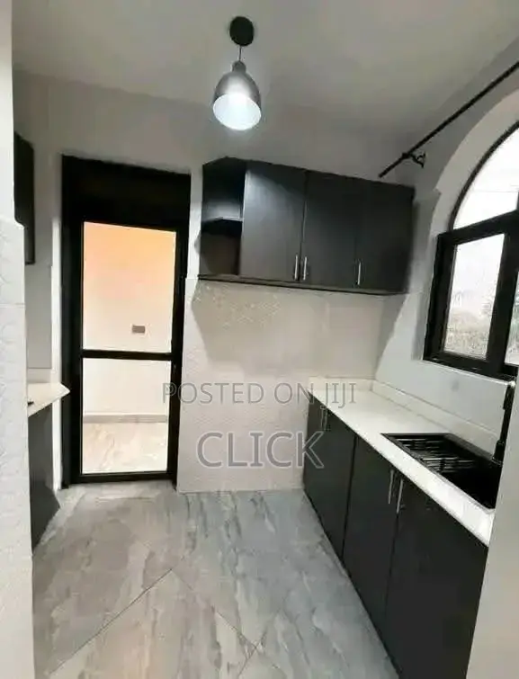 3bdrm Apartment in Muyenga, Central Division for rent
