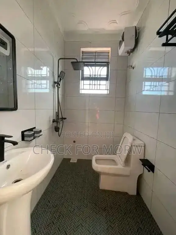 1bdrm Apartment in Muyenga, Central Division for rent