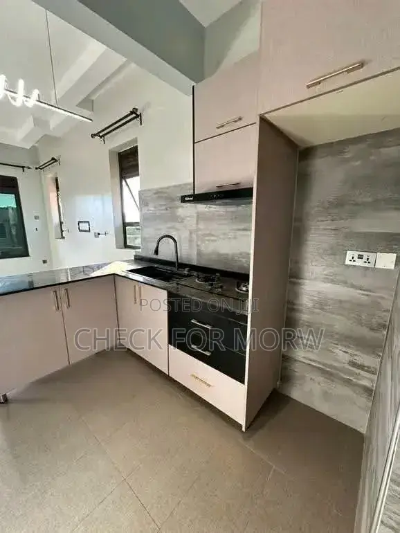 3bdrm Apartment in Muyenga, Central Division for rent