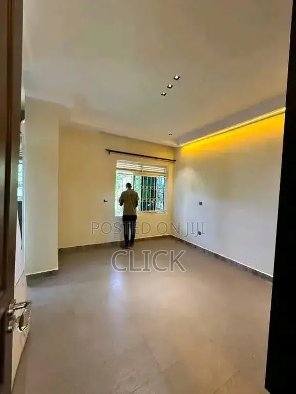 3bdrm Apartment in Muyenga, Central Division for rent