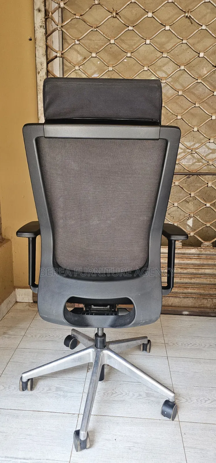 High Density Foam and Mesh Office Chair