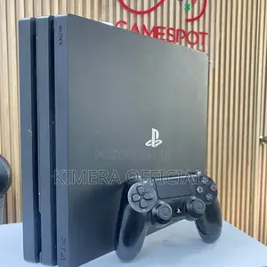 Chipped Ps4 Pro With 35 Games and 2 Pads! Your Search Is Over