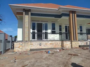 Furnished 4bdrm House in Kitende Entebbe Road, Ssabagabo-Makindye