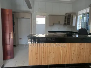 Furnished 4bdrm House in Kitende Entebbe Road, Ssabagabo-Makindye