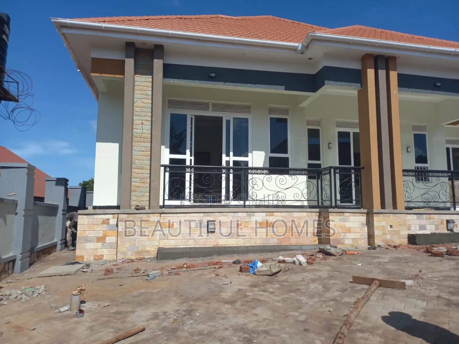 Furnished 4bdrm House in Kitende Entebbe Road, Ssabagabo-Makindye
