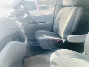 Toyota Regius 1999 Blue