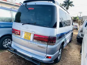 Toyota Regius 1999 Blue
