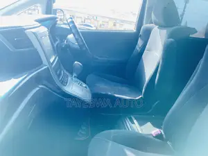 Toyota Alphard 2.4 Petrol FWD 2013 Silver