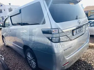 Toyota Alphard 2.4 Petrol FWD 2013 Silver