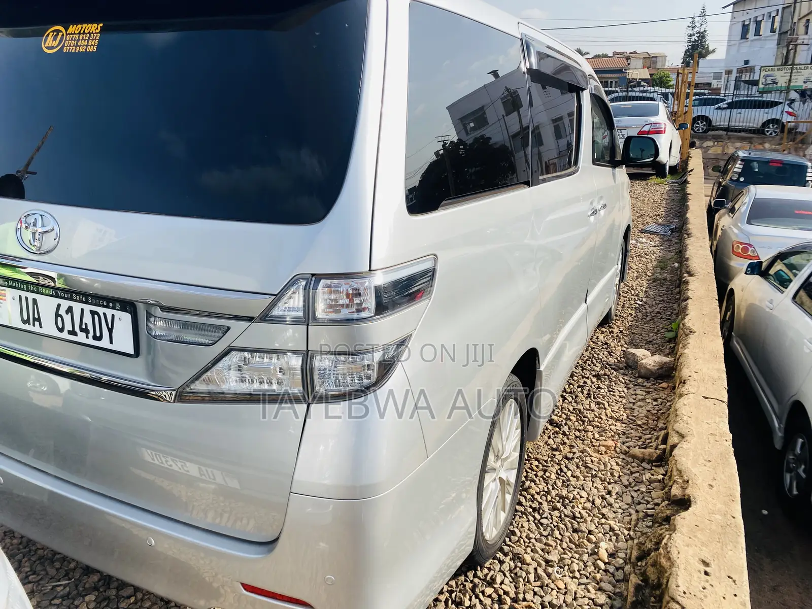 Toyota Alphard 2.4 Petrol FWD 2013 Silver