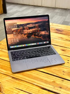 Laptop Apple MacBook 2018 32GB Intel Core i7 SSD 256GB