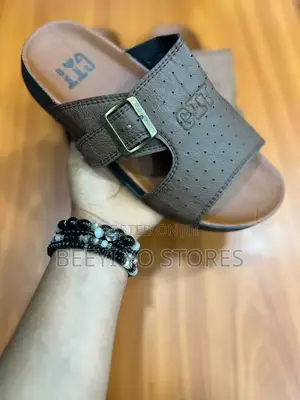 Premium Black Men’S Buckle-Strap Comfort Sandals