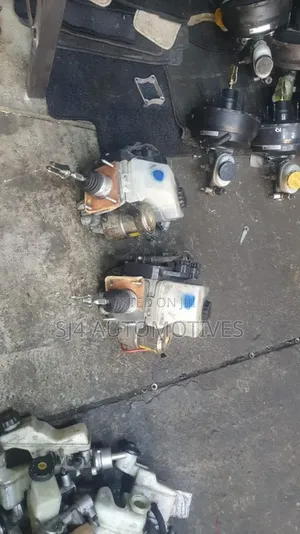 Abs Pump Mitsubishi Pajero Gdi 2005