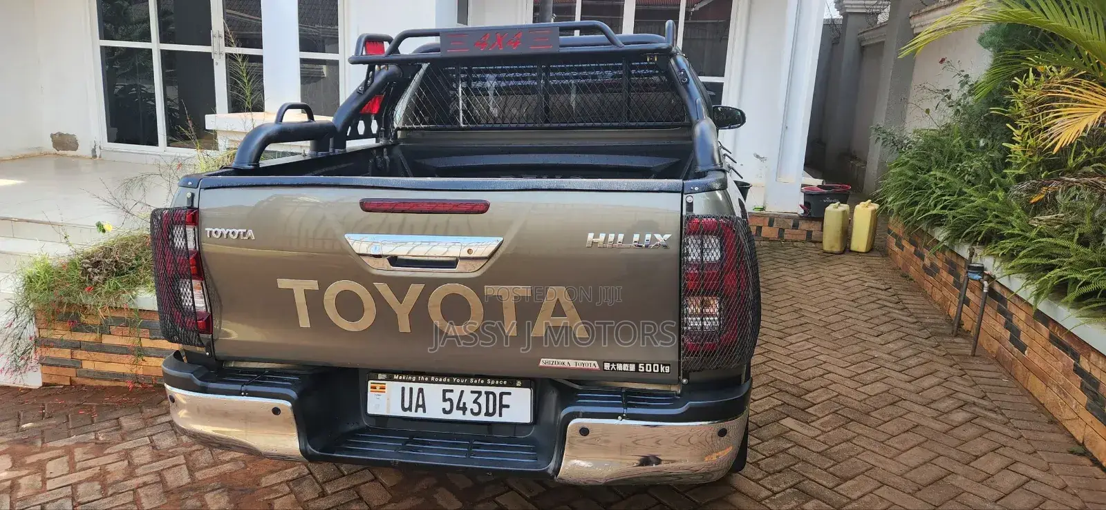 Toyota Hilux 2020 Green