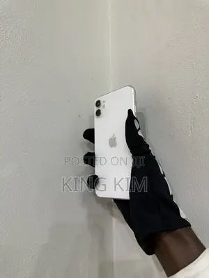 Apple iPhone 11 64 GB White