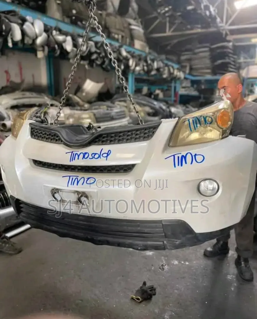 Nosecut Toyota Ist New Model