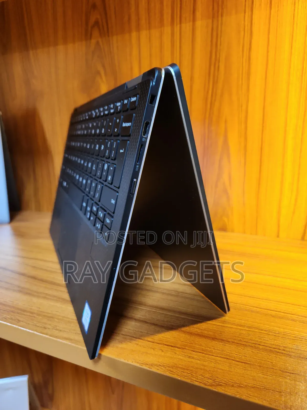 New Laptop Dell XPS 13 9365 8GB Intel Core i7 SSD 512GB