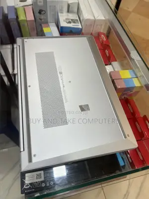 Laptop HP EliteBook 640 G9 16GB Intel Core i7 SSD 512GB