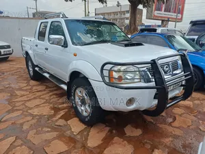 Nissan Hardbody 2008 White