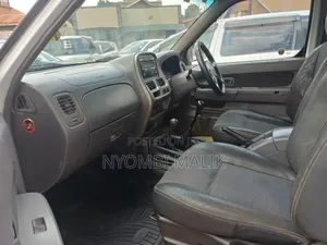 Nissan Hardbody 2008 White