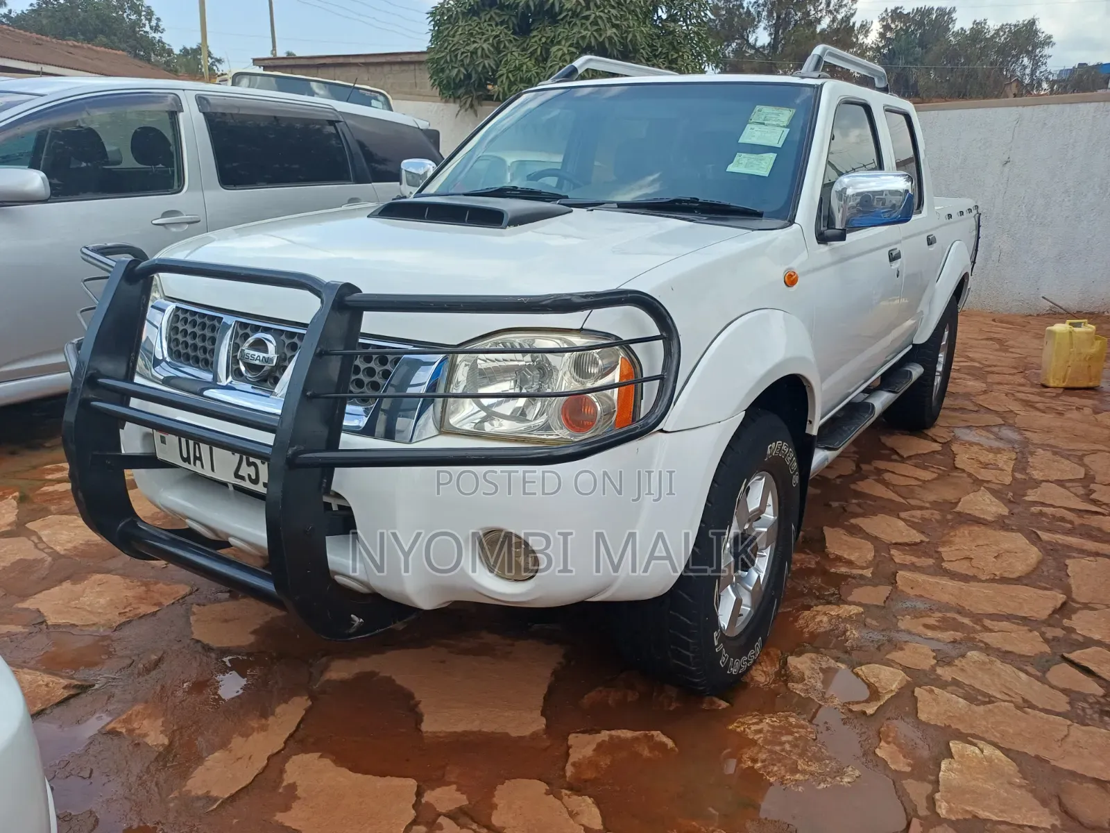 Nissan Hardbody 2008 White