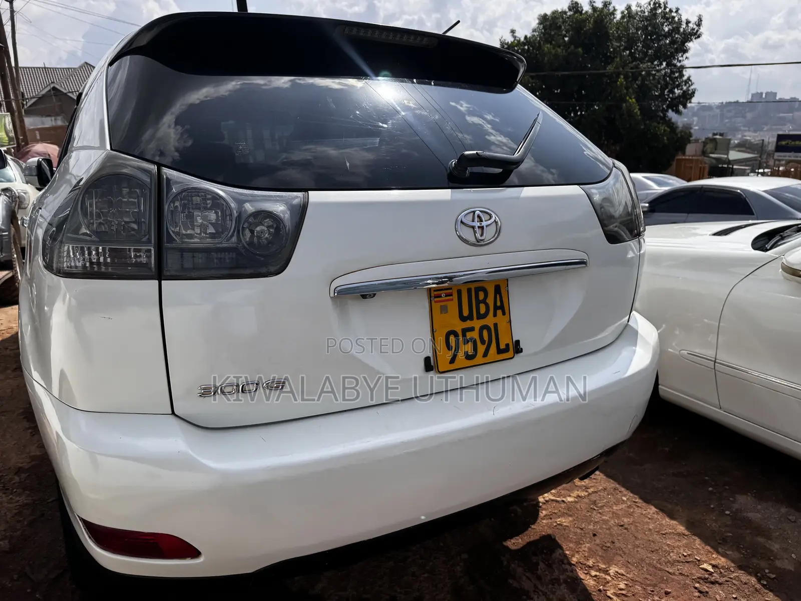 Toyota Harrier 2004 White