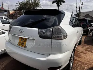 Toyota Harrier 2004 White