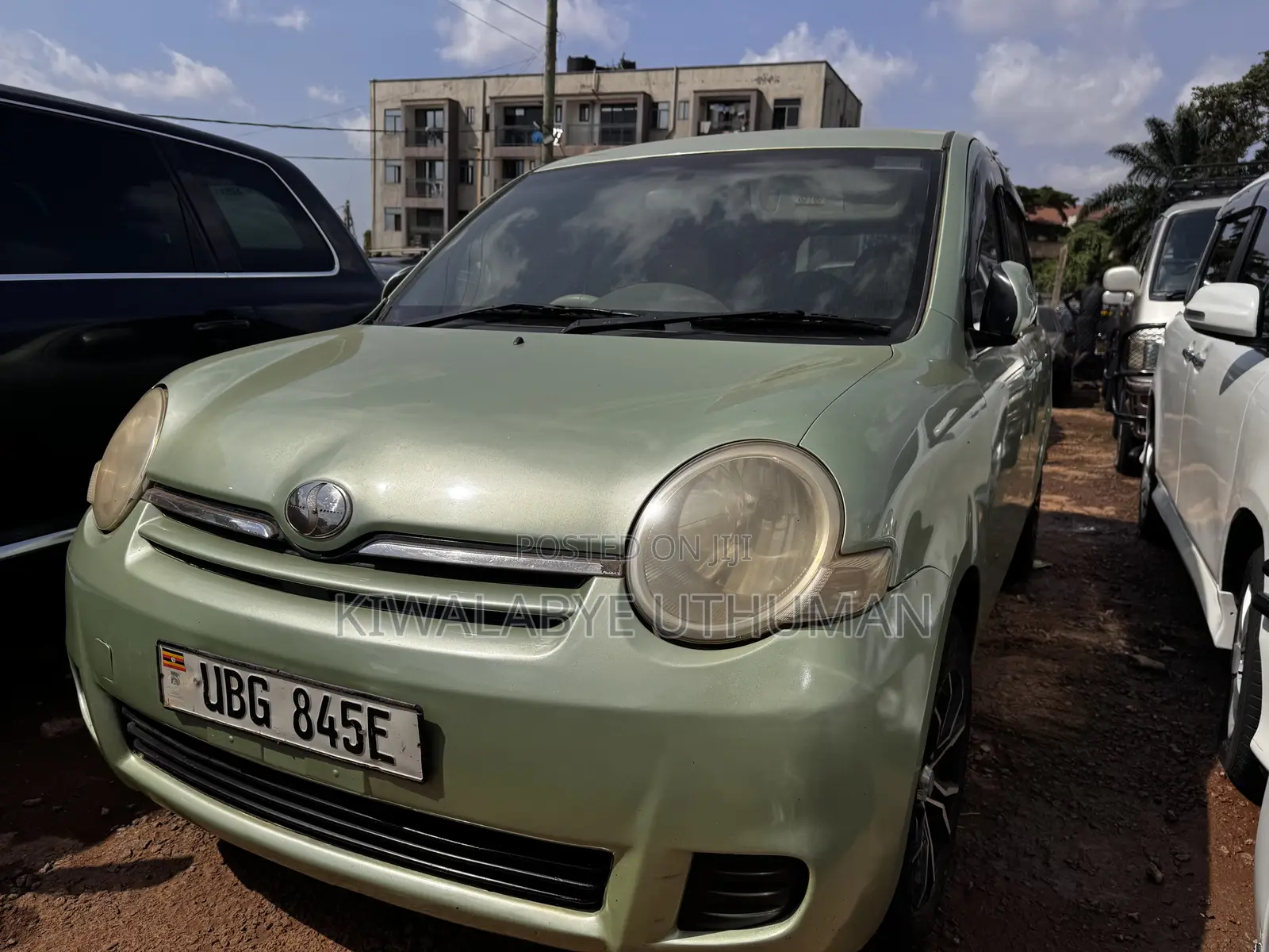 Toyota Sienta 2005 Green