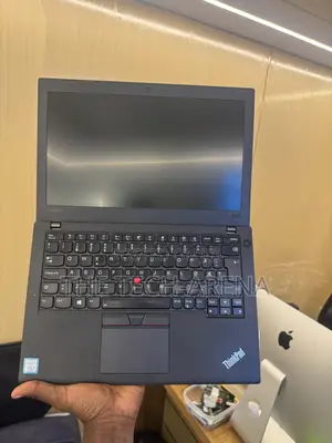 New Laptop Lenovo ThinkPad X270 8GB Intel Core i5 SSD 256GB