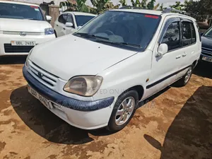 Toyota Raum 2006 White