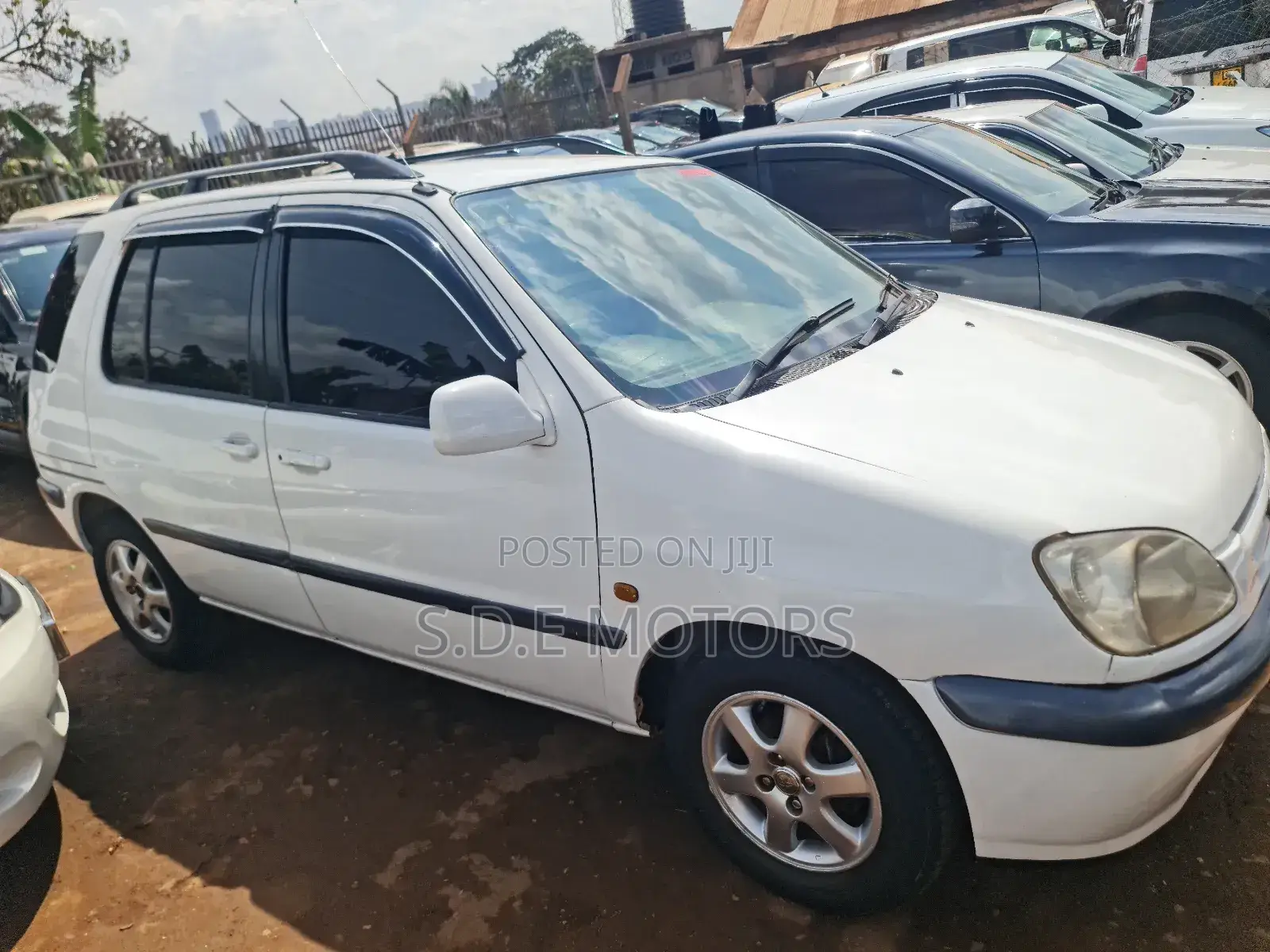 Toyota Raum 1.5 AWD 2006 White