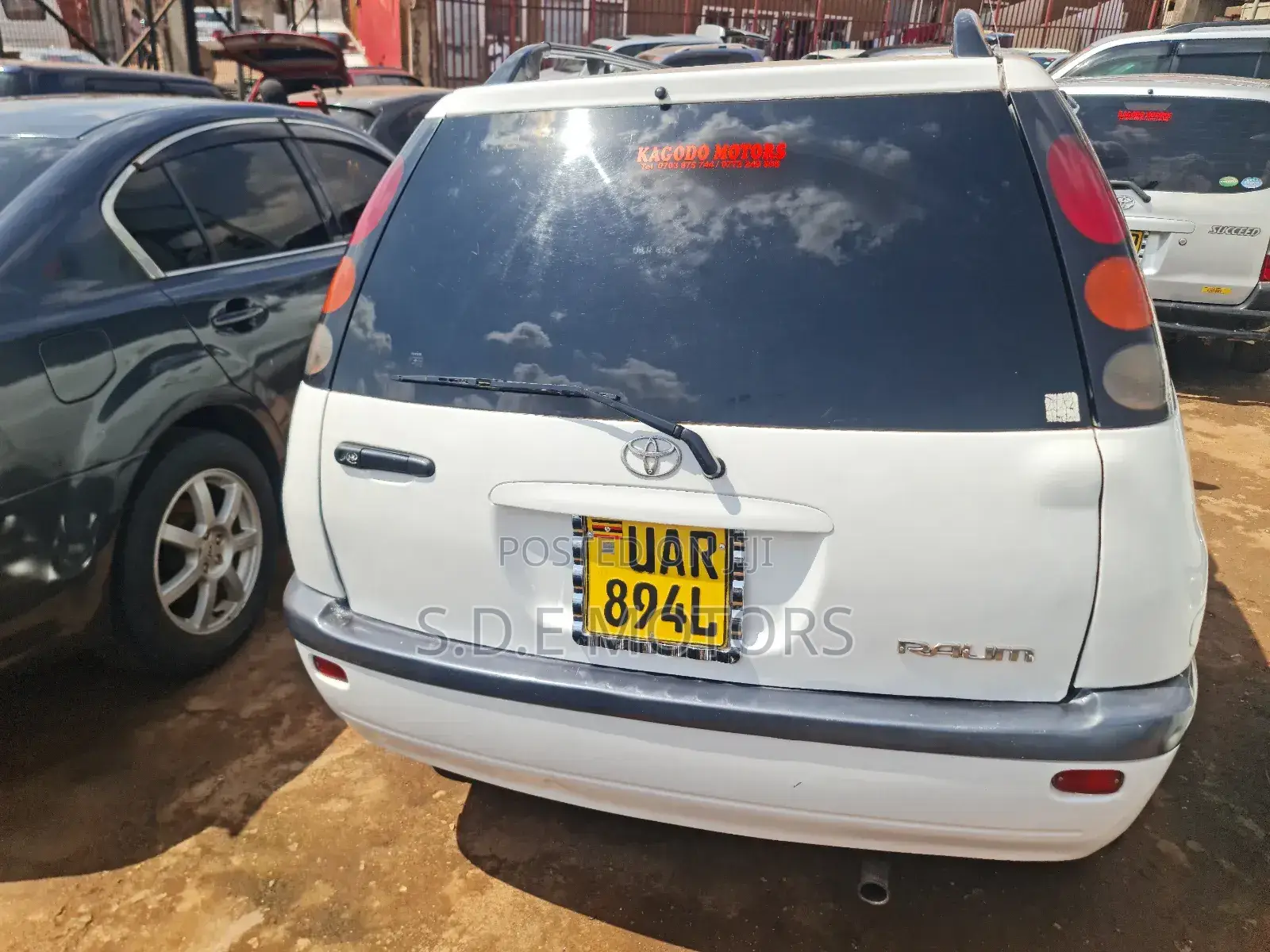 Toyota Raum 1.5 AWD 2006 White