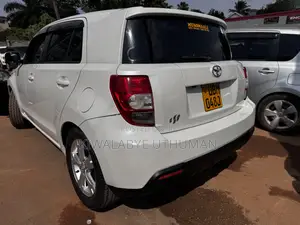 Toyota IST 2009 White