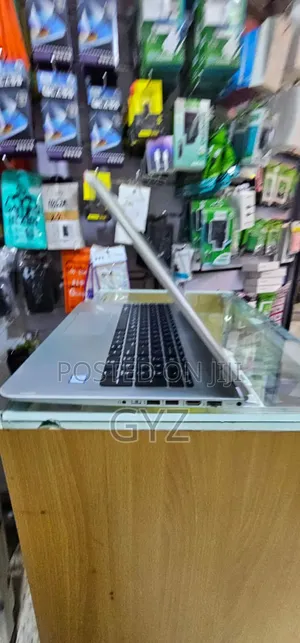 Laptop HP Envy X360 8GB Intel Core i5 HDD 1T