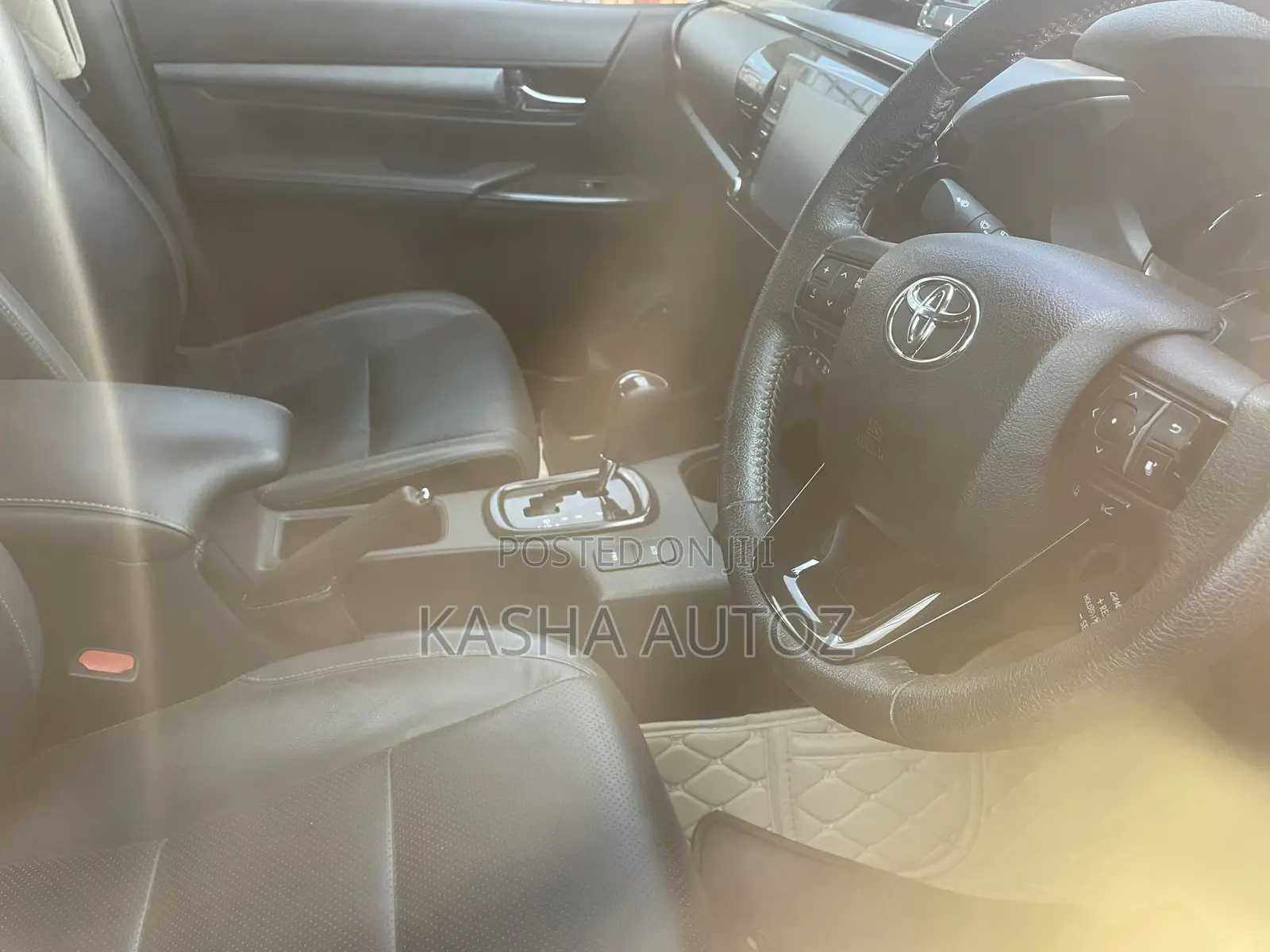 Toyota Hilux 2022 Beige