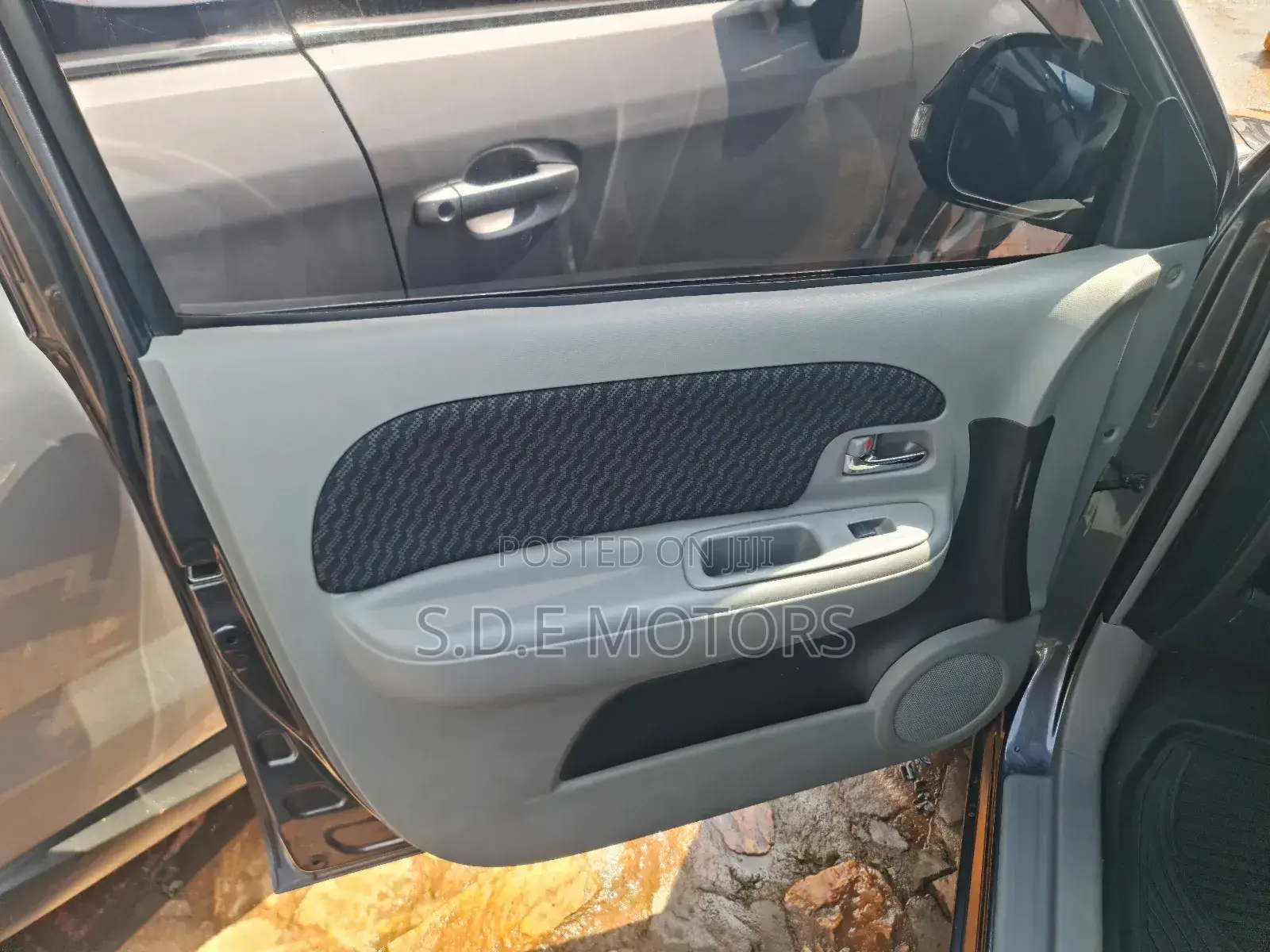 Toyota Sienta 2010 White