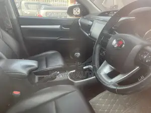 Toyota Hilux 2021 Beige