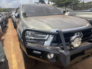Toyota Hilux 2021 Beige