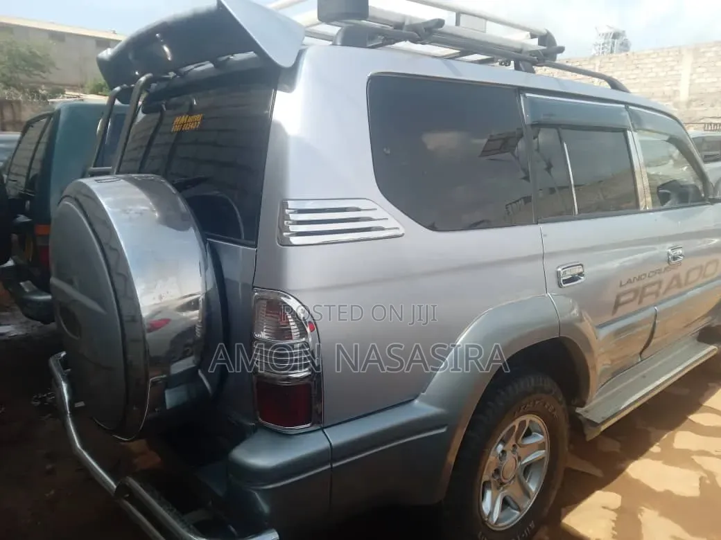 Toyota Land Cruiser Prado 2000 Silver