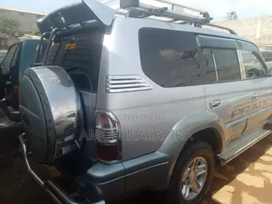 Toyota Land Cruiser Prado 2000 Silver
