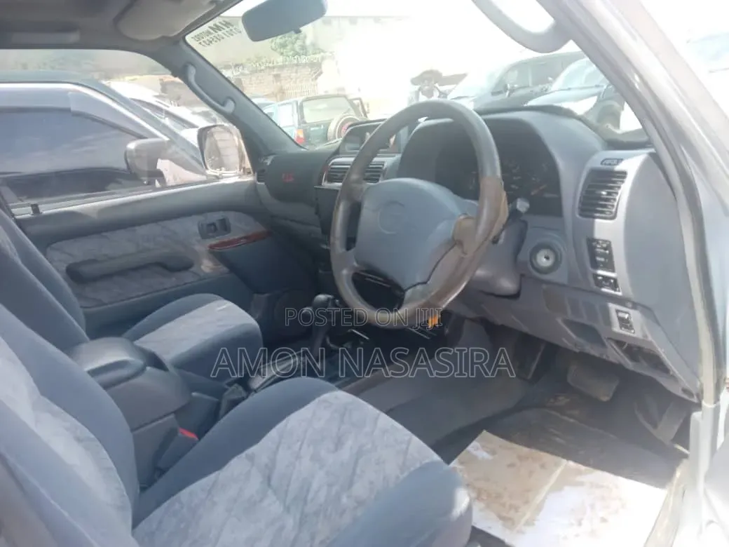 Toyota Land Cruiser Prado 2000 Silver