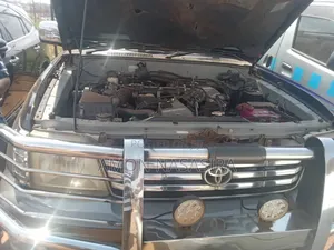 Toyota Land Cruiser Prado 2000 Silver