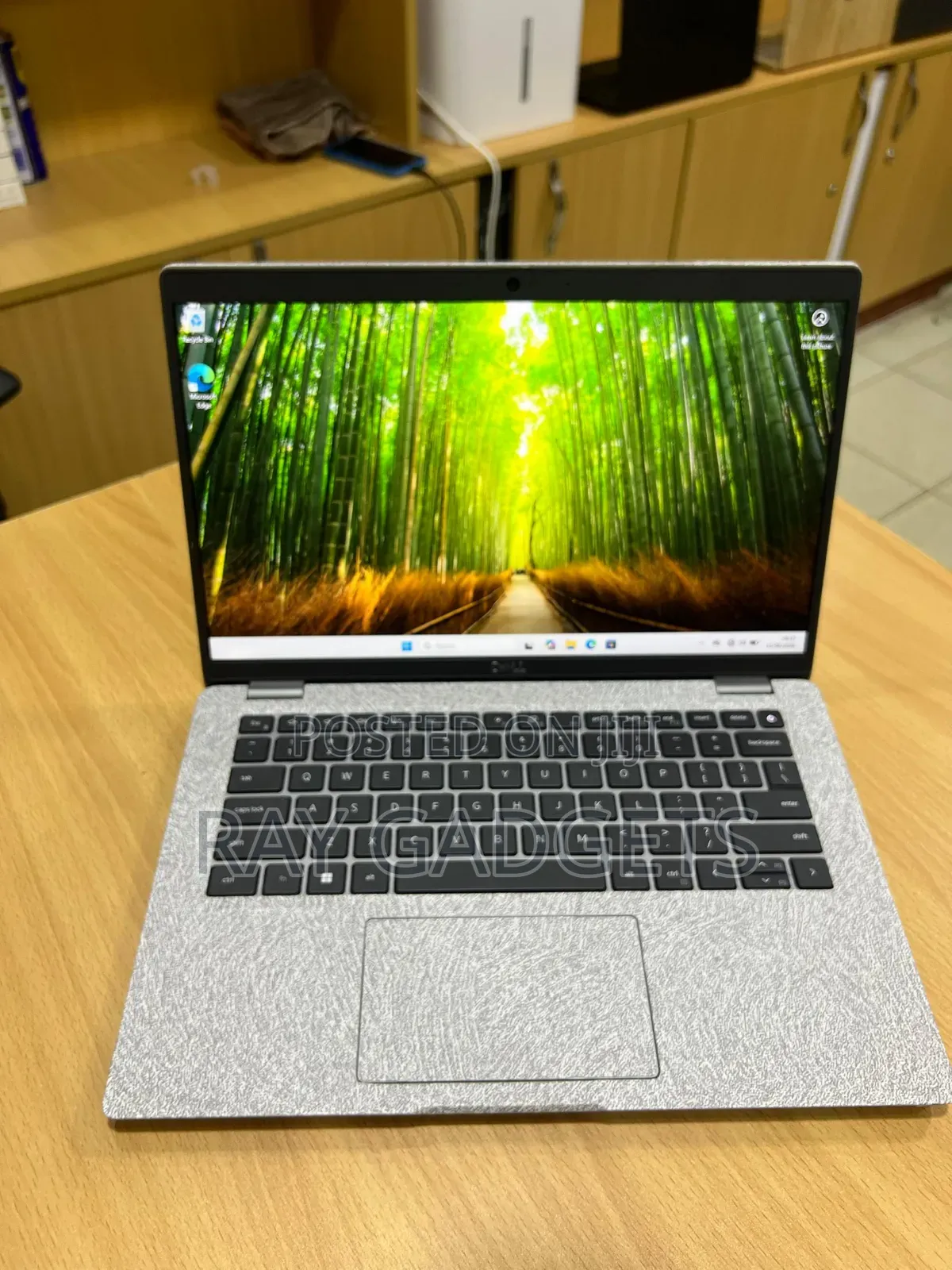 New Laptop Dell Latitude 7400 16GB Intel Core i7 SSD 512GB