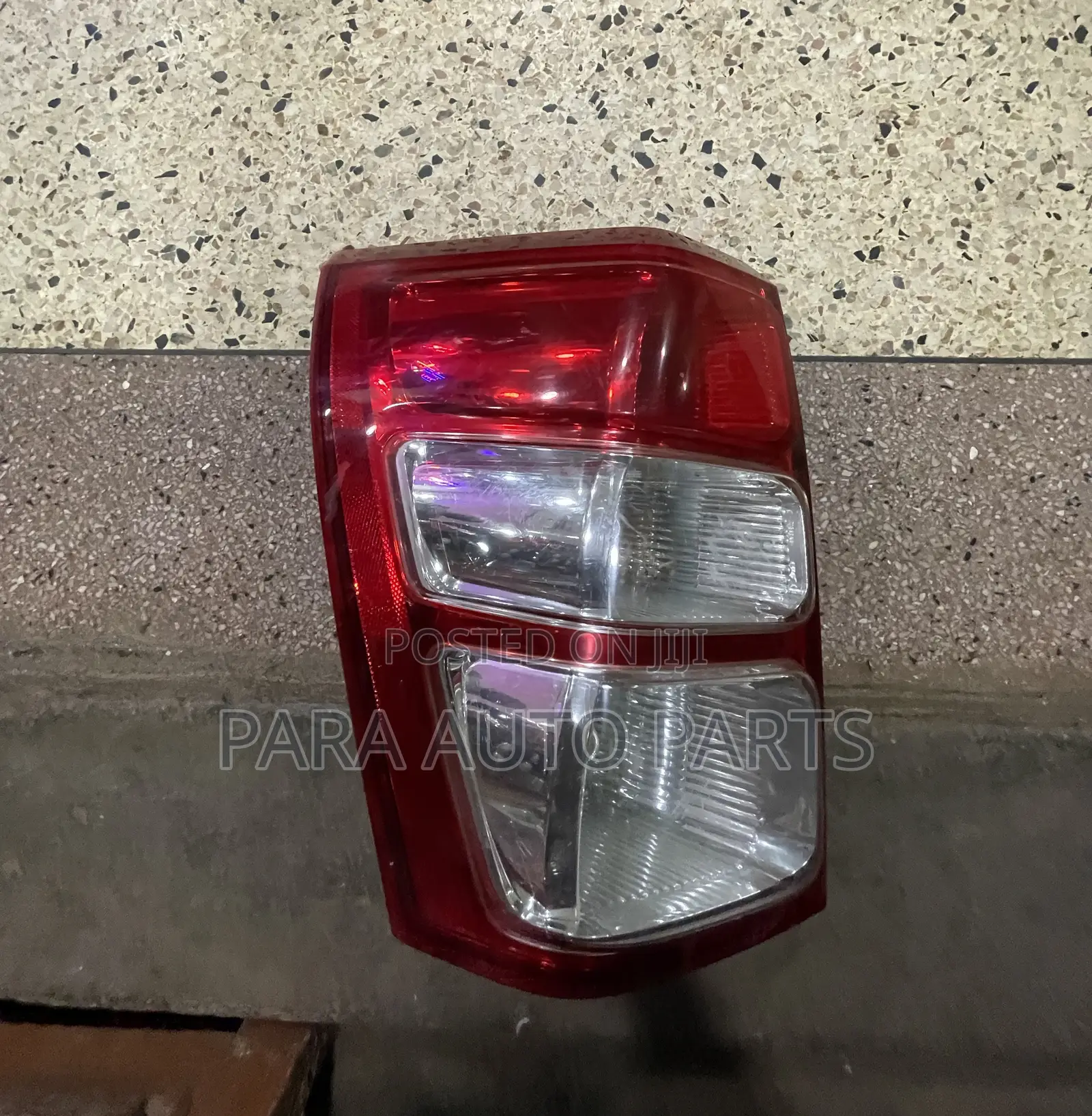 Suzuki Grand Vitara Taillight
