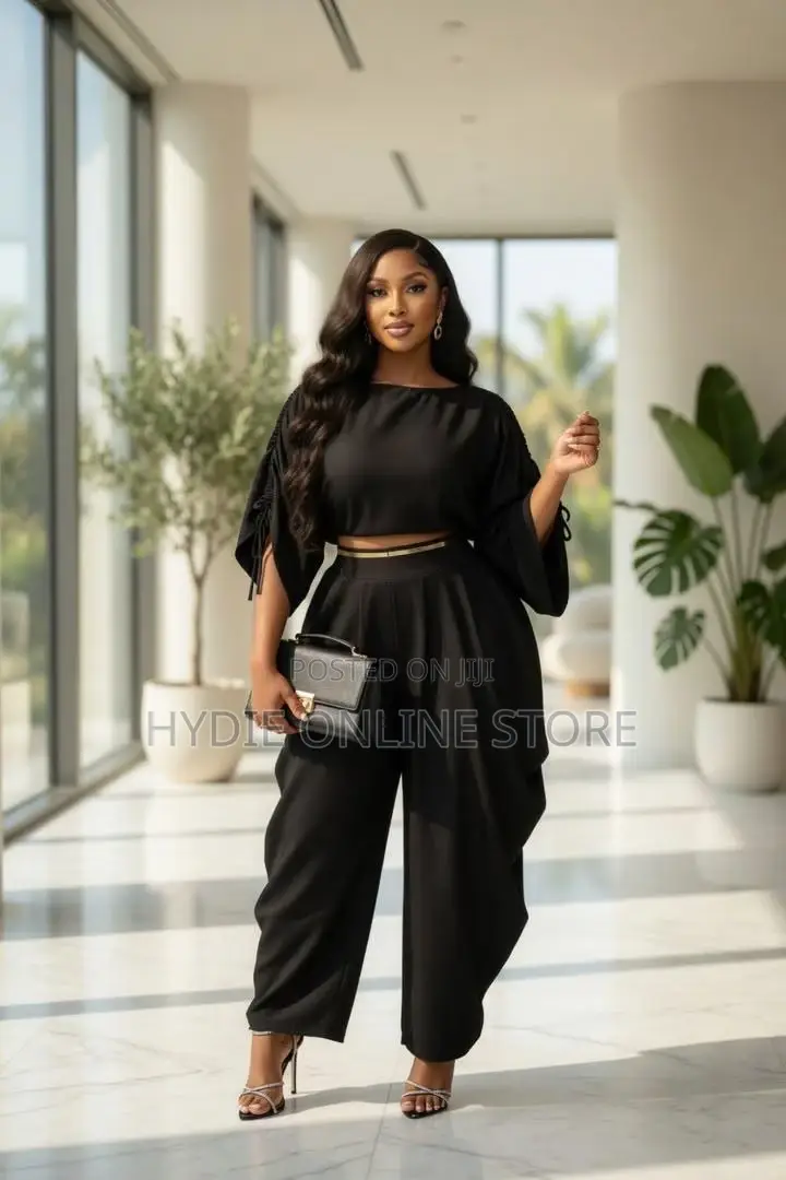 Simple Baggie Black Two Piece