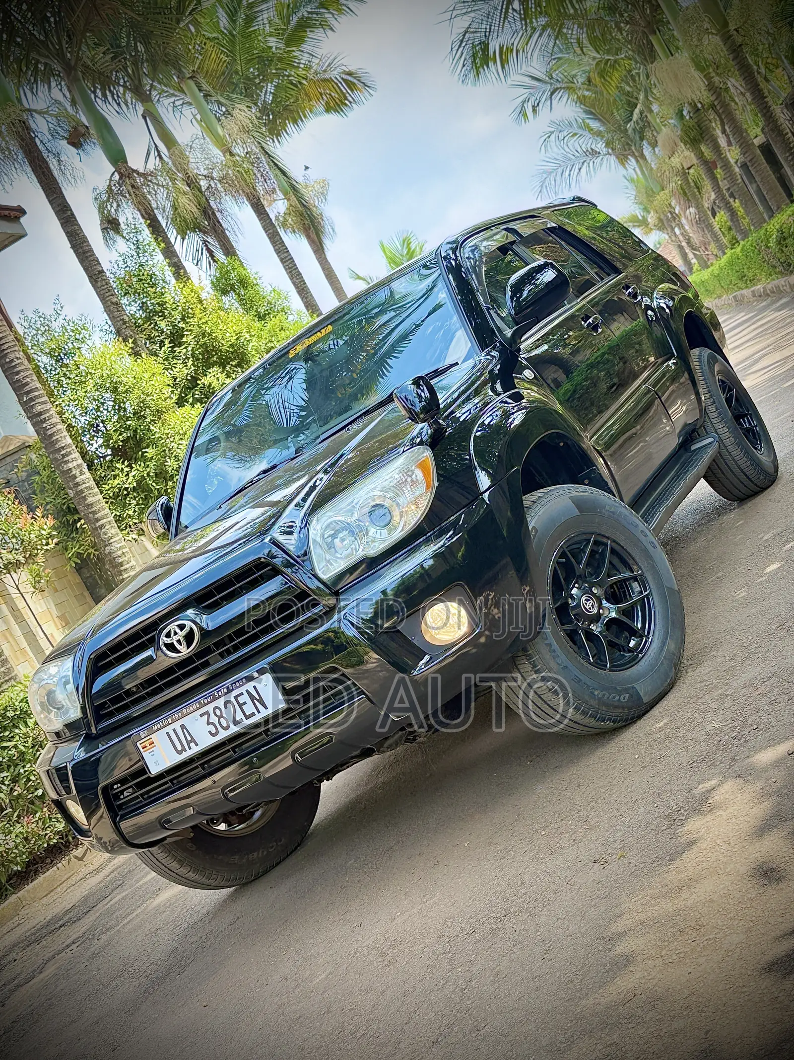 Toyota Hilux Surf 2009 Black