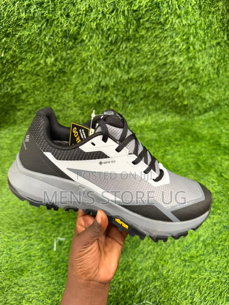 Columbia Hiking Shoes Gore-Tex Waterproofing Durable Vibram Outsole.