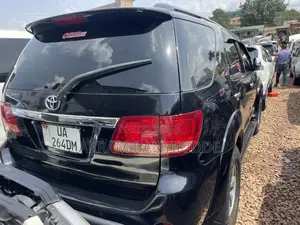 Toyota Fortuner 2013 Black