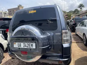 Mitsubishi Pajero 2010 Gray
